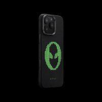 Pitaka Aries Tactile Woven Case aus Aramidfaser mit MagSafe für iPhone 15 Pro Max Alien
